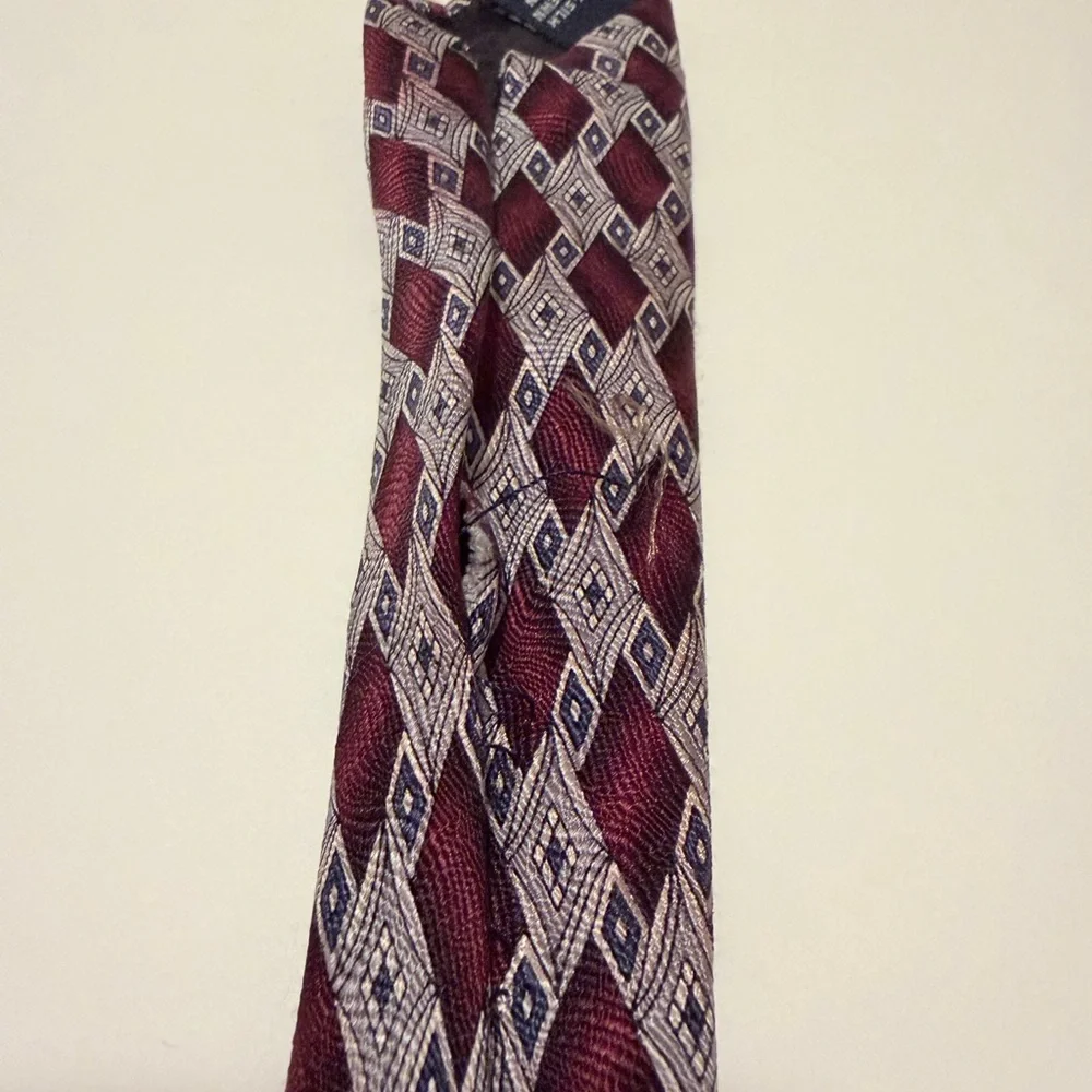 Roundtree & Yorke details brand